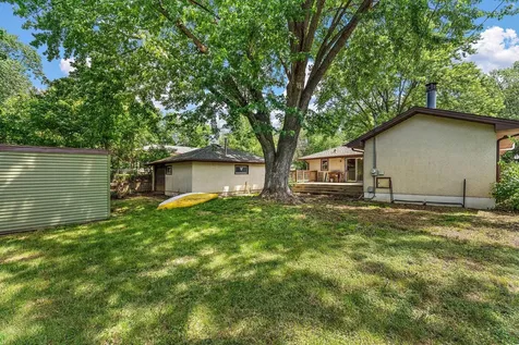 610 Grange Avenue N Oakdale MN 55128