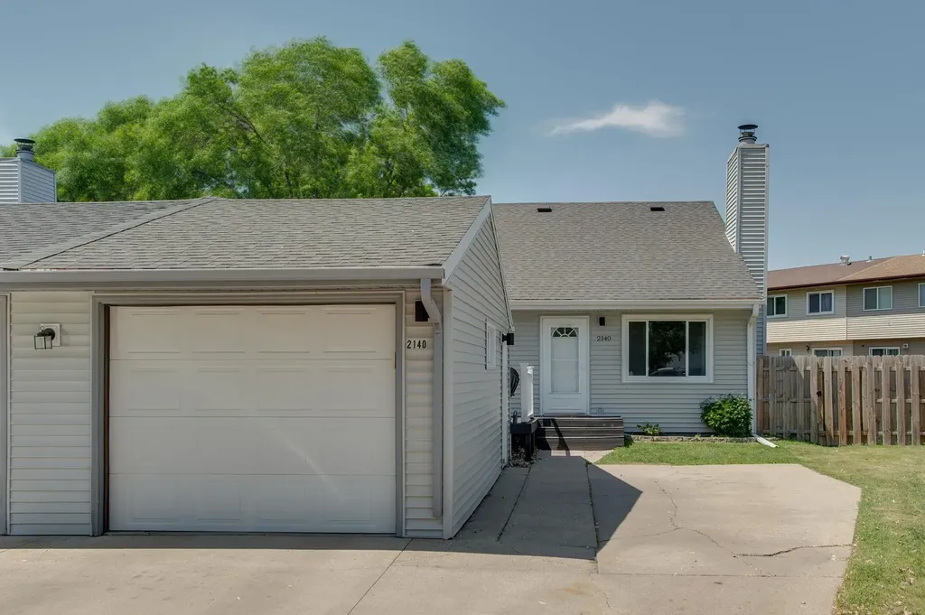 2140 4th Avenue E West Fargo ND 58078