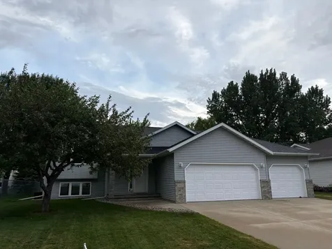 1907 33rd Street S Moorhead MN 56560