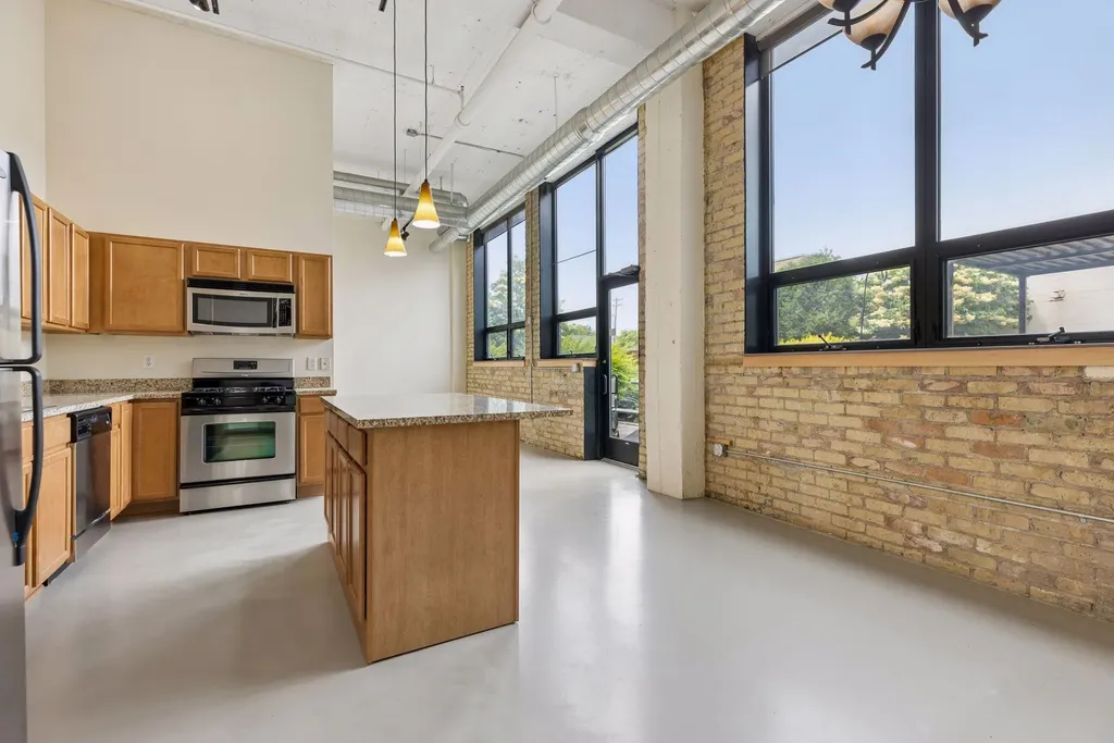 1701 Madison Street NE Minneapolis MN 55413