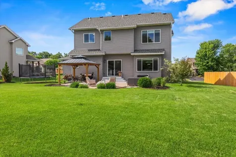 589 Montrose Avenue Delano MN 55328