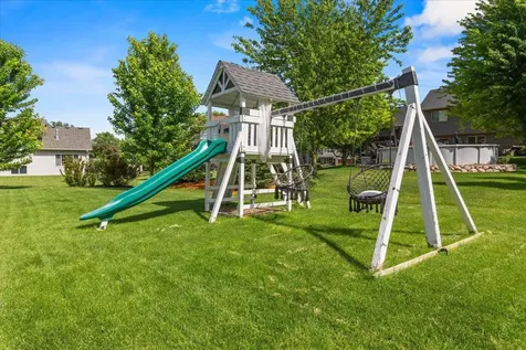 589 Montrose Avenue Delano MN 55328