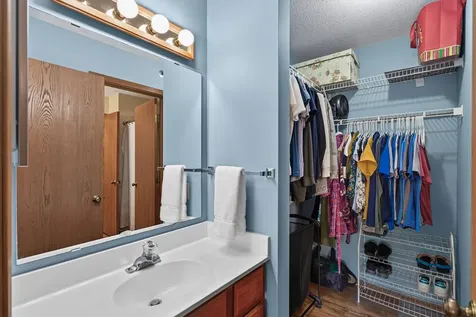15155 Lesley Lane Eden Prairie MN 55346