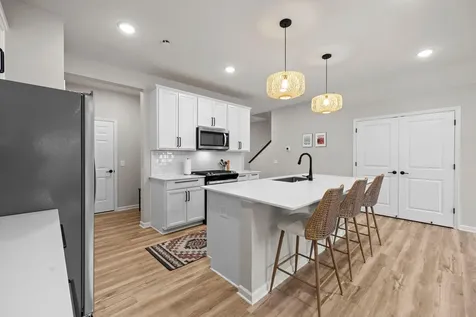 4901 Avery Court Eagan MN 55123