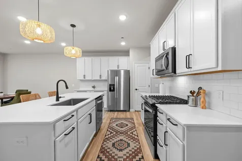 4901 Avery Court Eagan MN 55123