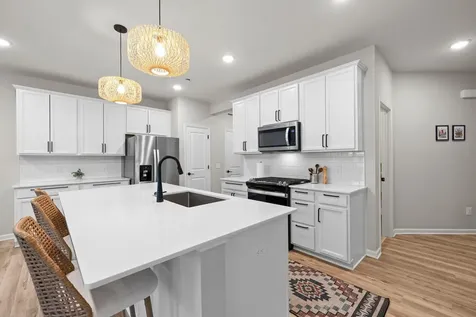 4901 Avery Court Eagan MN 55123