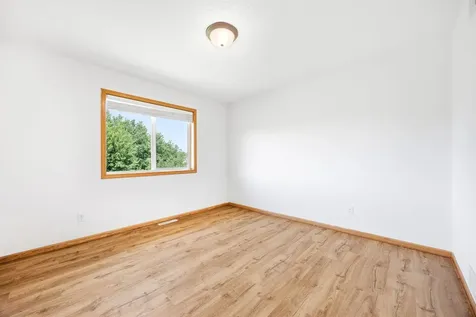 1026 Pioneer Trail SE Cambridge MN 55008