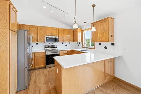 1026 Pioneer Trail SE Cambridge MN 55008