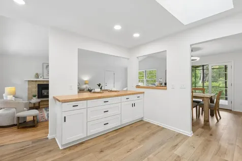 24850 Amlee Road Shorewood MN 55331