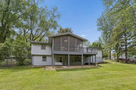 24850 Amlee Road Shorewood MN 55331