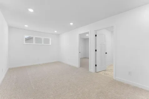 7537 Upper 42nd Street N Oakdale MN 55128