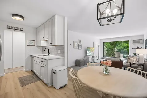 215 Barry Avenue S Wayzata MN 55391