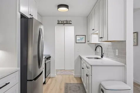215 Barry Avenue S Wayzata MN 55391