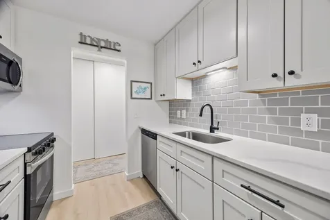 215 Barry Avenue S Wayzata MN 55391
