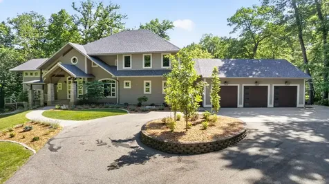 4400 Ettenmoor Lane SW Rochester MN 55902