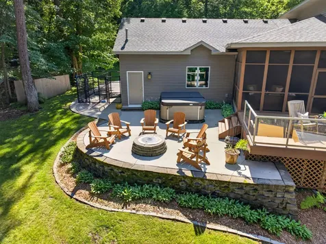4400 Ettenmoor Lane SW Rochester MN 55902
