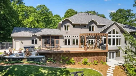 4400 Ettenmoor Lane SW Rochester MN 55902