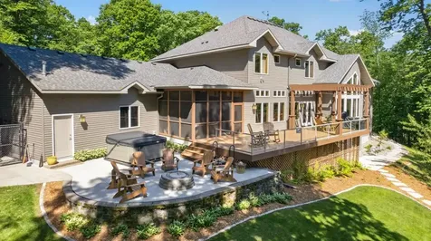 4400 Ettenmoor Lane SW Rochester MN 55902