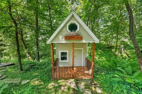 4400 Ettenmoor Lane SW Rochester MN 55902