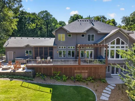 4400 Ettenmoor Lane SW Rochester MN 55902