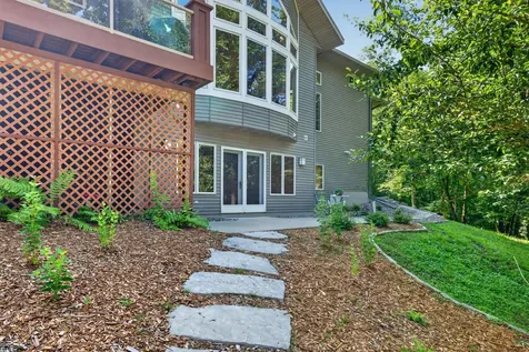 4400 Ettenmoor Lane SW Rochester MN 55902