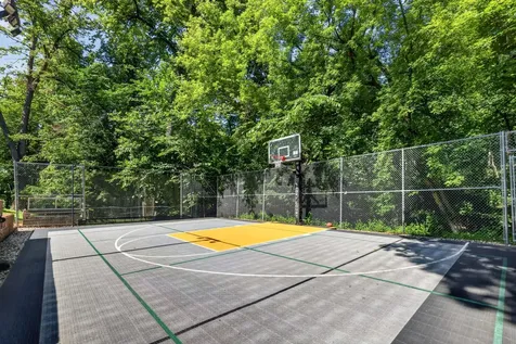4400 Ettenmoor Lane SW Rochester MN 55902