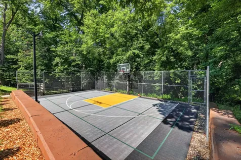 4400 Ettenmoor Lane SW Rochester MN 55902