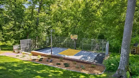 4400 Ettenmoor Lane SW Rochester MN 55902