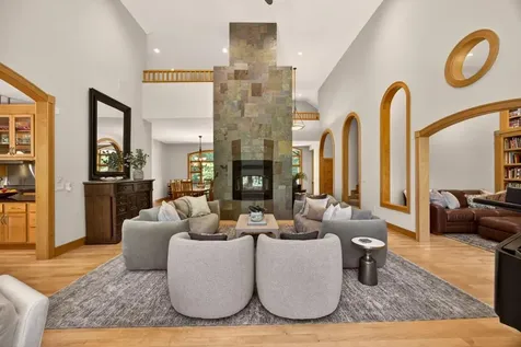 4400 Ettenmoor Lane SW Rochester MN 55902