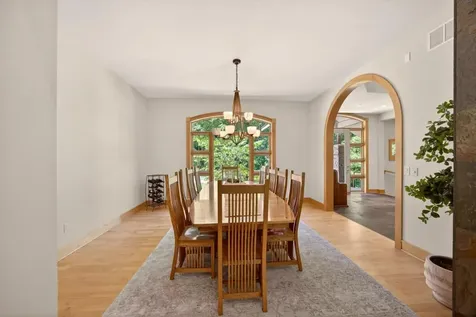 4400 Ettenmoor Lane SW Rochester MN 55902