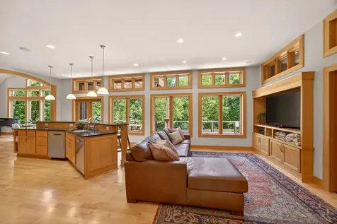 4400 Ettenmoor Lane SW Rochester MN 55902