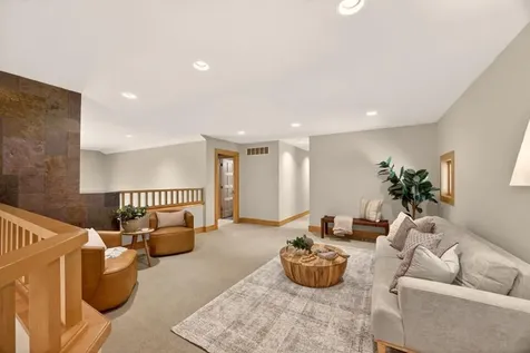 4400 Ettenmoor Lane SW Rochester MN 55902