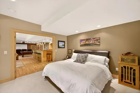4400 Ettenmoor Lane SW Rochester MN 55902