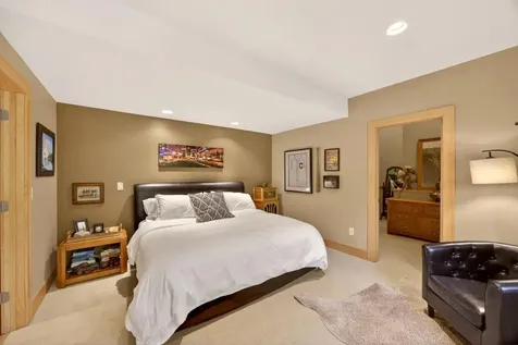 4400 Ettenmoor Lane SW Rochester MN 55902