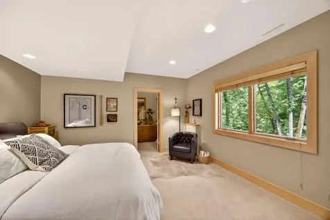 4400 Ettenmoor Lane SW Rochester MN 55902