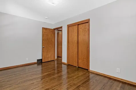 7990 E River Road Minneapolis MN 55432