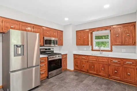 7990 E River Road Minneapolis MN 55432