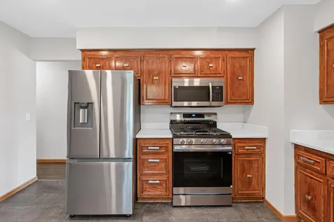 7990 E River Road Minneapolis MN 55432