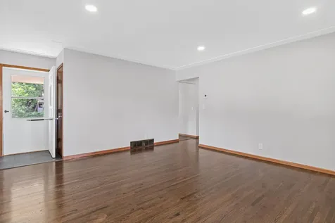 7990 E River Road Minneapolis MN 55432
