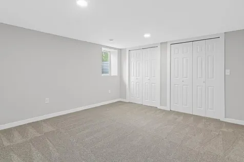 7990 E River Road Minneapolis MN 55432