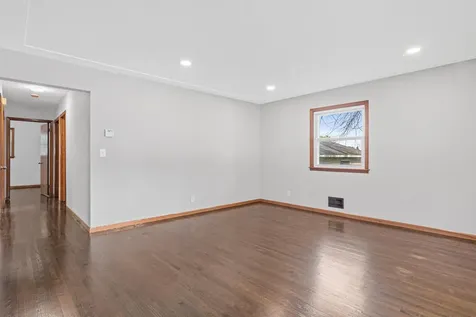 7990 E River Road Minneapolis MN 55432