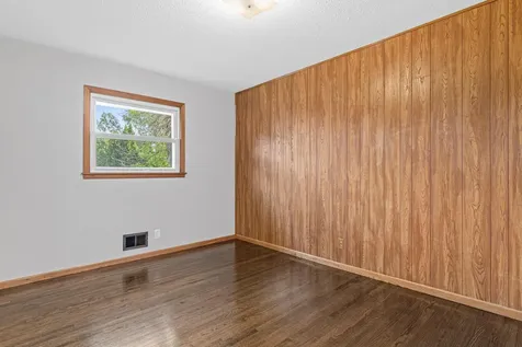 7990 E River Road Minneapolis MN 55432