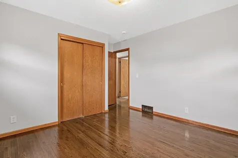 7990 E River Road Minneapolis MN 55432