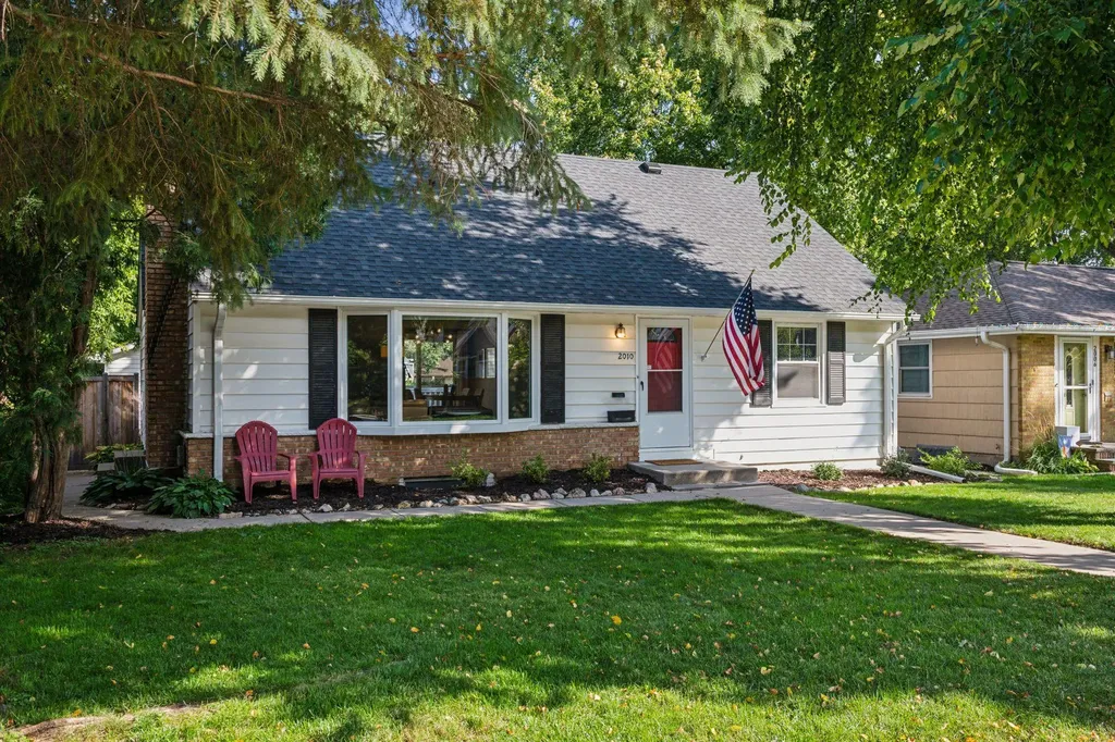 2010 W 54th Street Minneapolis MN 55419