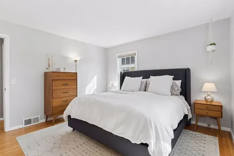 2010 W 54th Street Minneapolis MN 55419