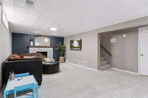 2010 W 54th Street Minneapolis MN 55419