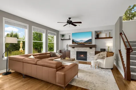 3582 Springwood Path Eagan MN 55123