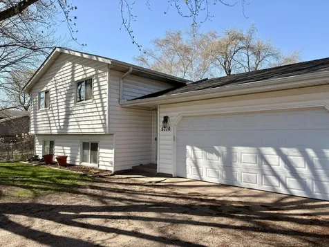 5710 314th Street Stacy MN 55079