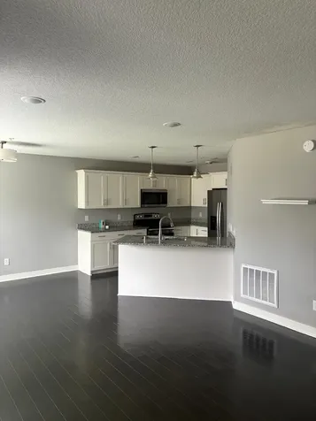 11184 69th Street NE Albertville MN 55301