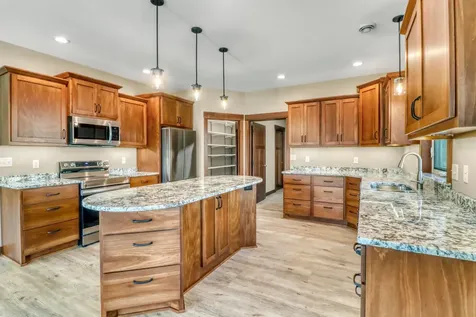 830 Lake Forest Circle Detroit Lakes MN 56501